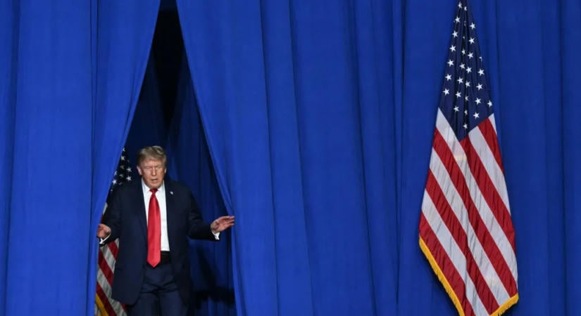 Trump sorozatban lőtte lábon a republikánusokat, a demokraták mégis óriásit kockáztatnak