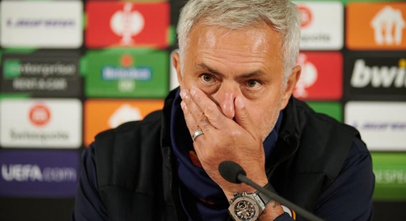 José Mourinho megint dühöng a játékvezetés miatt
