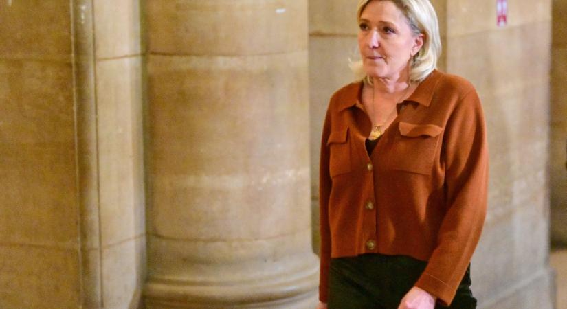 Le Pen fontos döntést hozott