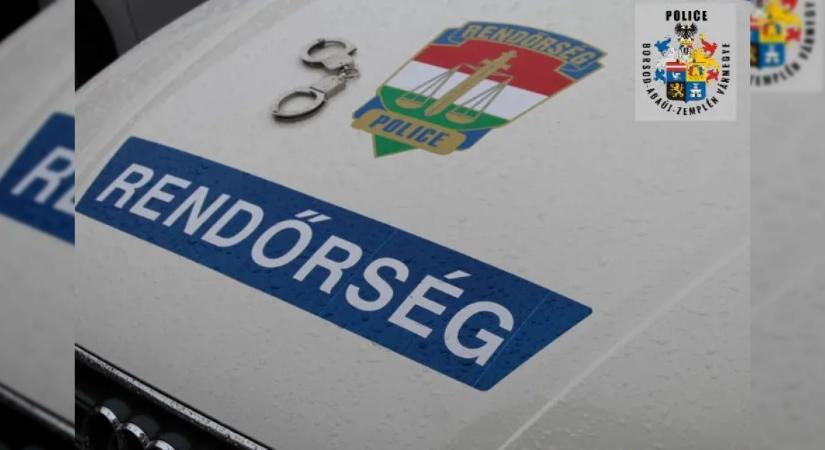 police.hu: Eladta a talált mobiltelefont