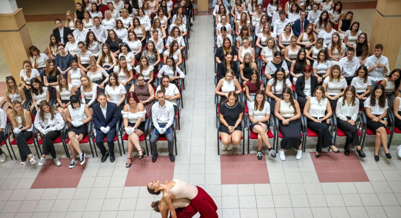 Rekordszámú hallgatóval kezdődött a tanév a PTE szekszárdi campusán (képgaléria)