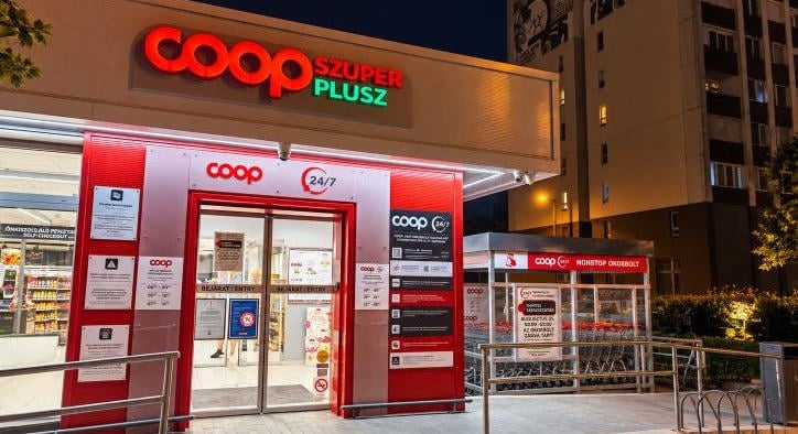 Nincs pénztáros, nincs eladó: megnyílt az első magyar személyzet nélküli szupermarket
