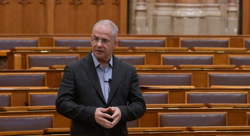 Beidézték Kósa Lajost a vizsgálóbizottság elé