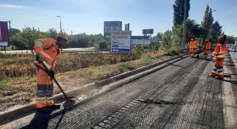 Autósok figyelem! Két napon át forgalomkorlátozás nehezíti a közlekedést ezen az útszakaszon (fotókkal)