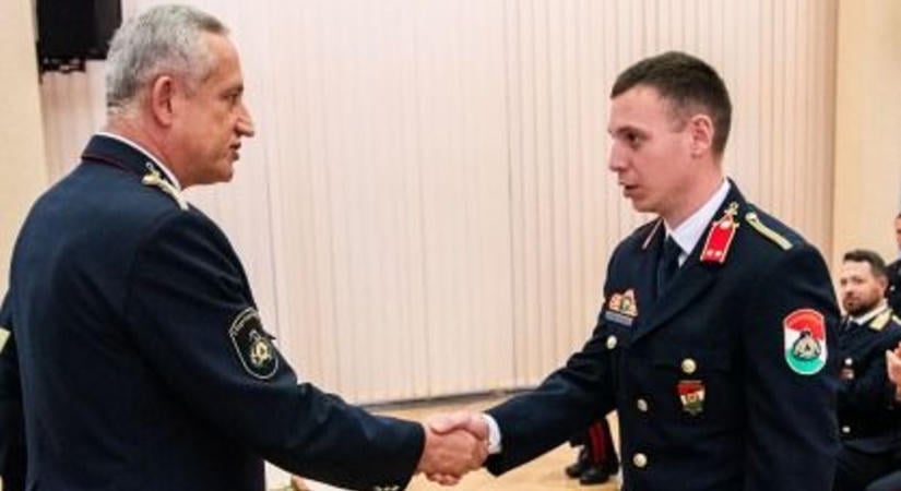 Elismeréseket vehettek át Bács-Kiskun tűzoltói a nemzeti ünnepen