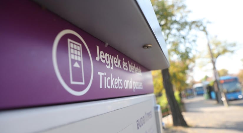 Új fizetési lehetőséget vezettek be az egyik budapesti buszjáraton – ezt kell tudni róla