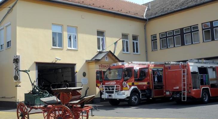 Meg sem áll, míg a célba nem ér |