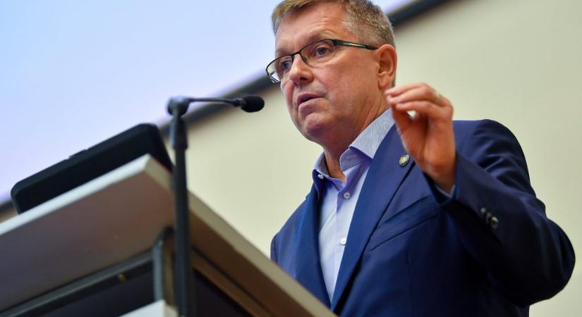 Matolcsy: megbomlott a költségvetés egyensúlya, az állam megszorítására van szükség
