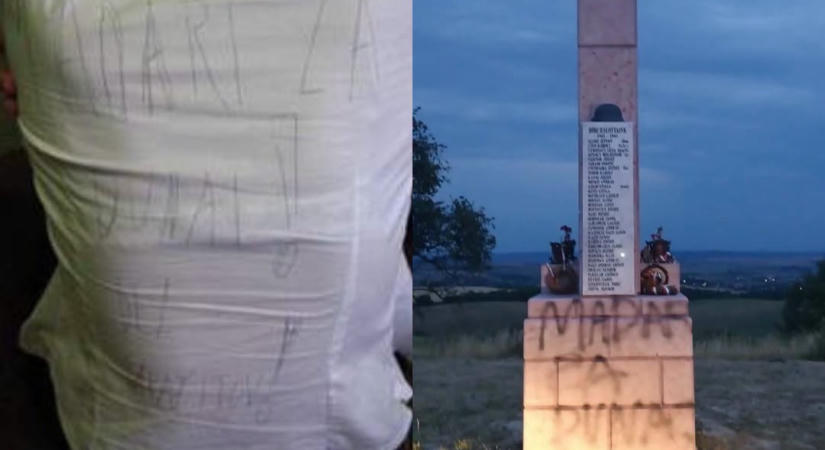 „Maďari za Dunaj!” – meggyalázták a rimaszombati huszáremlékművet