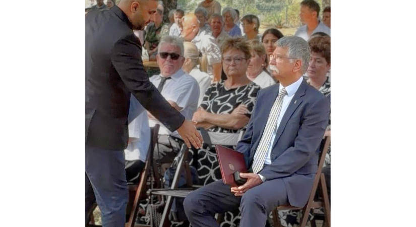 Kövér László nem fogott kezet a tiszás Kőszegi Krisztiánnal – Nagy Ervin és Menczer Tamás is hozzászólt, dagad a botrány