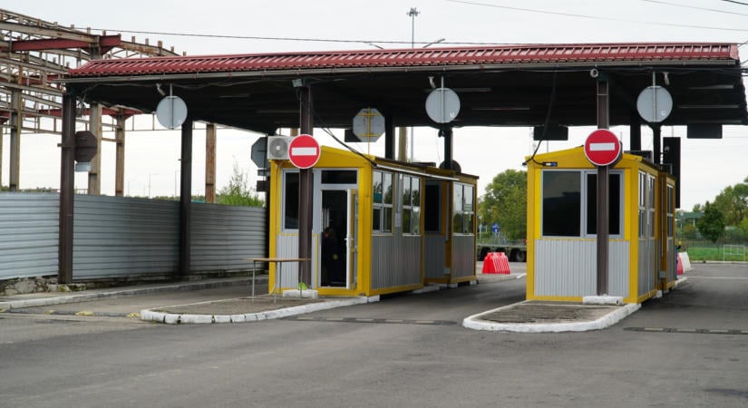 Ukrajna öt megyéjében 135 mobil óvóhelyet telepítenek a határátkelőhelyeken, köztük Kárpátalján