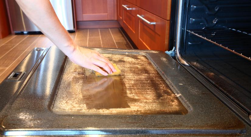 Így tartsd tisztán a sütőt kemikáliák nélkül – A nagyi praktikája működik!