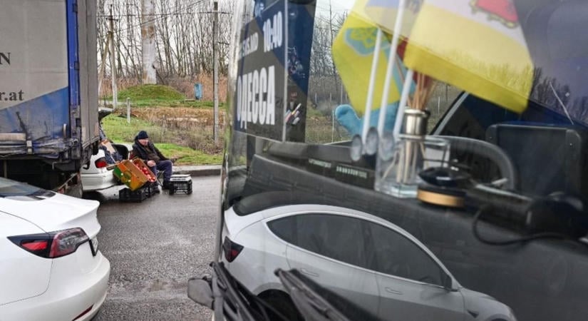 Botrányt csináltak az ukránok megint: határőrök betörtek Moldovába, egy sorozás elől menekülő férfit ütöttek-vertek