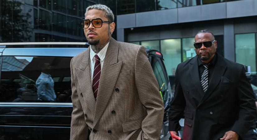 Chris Brownnak ezzel vége! 13 millió dollárt fizet az énekes