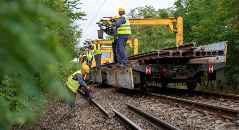 Véget ért a vágányzár: jelentős fejlesztésekkel indult újra a forgalom a Miskolc–Hidasnémeti vonalon