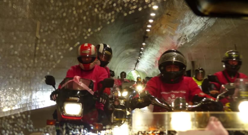 Motoros felvonulást tartanak a mellrák elleni küzdelem jegyében Budapesten