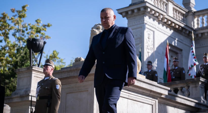 Saját magáról készült jelentésekre bukkant Ruszin-Szendi Romulusz, válaszokat követel