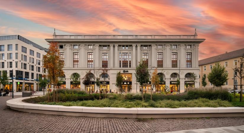 100 éves a Corvin Palace, a regényes sorsú épület a Blahán, amit sokáig Corvin Áruházként ismertünk – bejártuk az épületet, amelyben ünnepi programra is készülnek