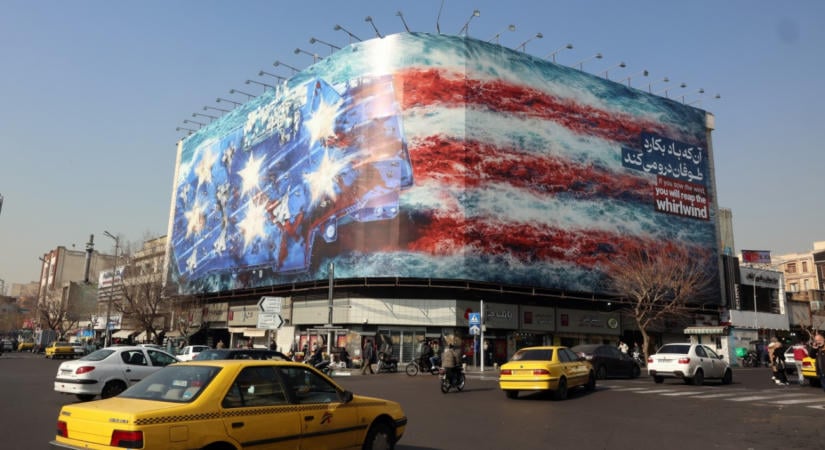 „Készüljön a távozásra a Közel-Keletről minden amerikai”