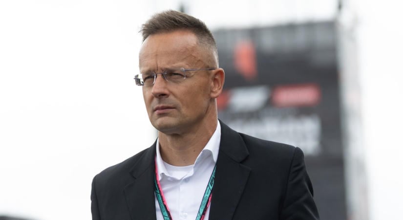 Szijjártó Péter megszólalt, ezzel foglalkozik most