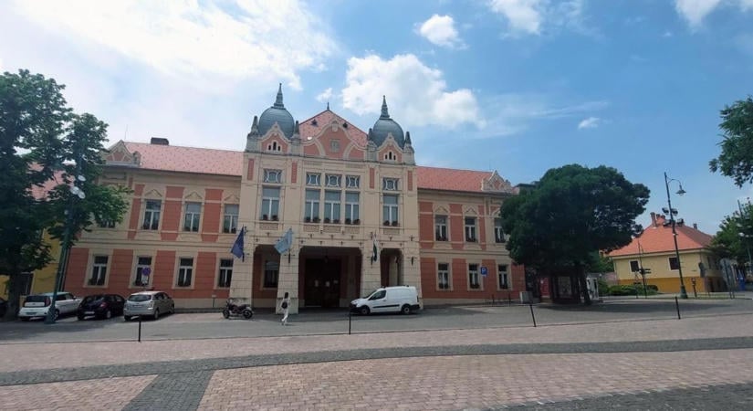 Hangversenyekkel ünneplik a 180 éves városházát Szekszárdon