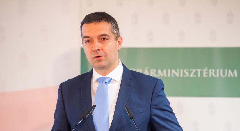 Felmentették Feldman Zsoltot