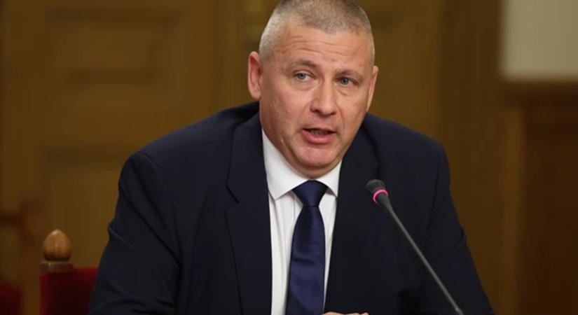 Friss! Belső vizsgálatot rendelt el Ruszin-Szendi Romulusz az újdörögdi kézigránát-baleset ügyében