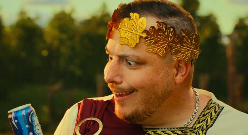 Saját üdítőt dob piacra a TheVR és Zsozeatya, ami szerintük nem olyan, mint más influenszerek hasonló termékei