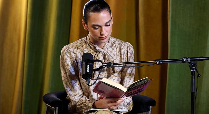A rajongók imádják, az írók pedig elismerik: ezért különleges Dua Lipa könyvklubja