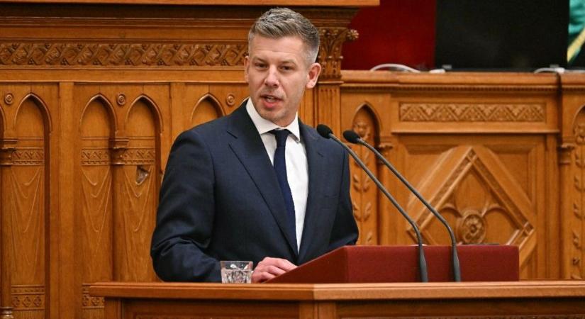 Sarkalatos marad a földtörvény és a nemzeti vagyon védelméről szóló törvény
