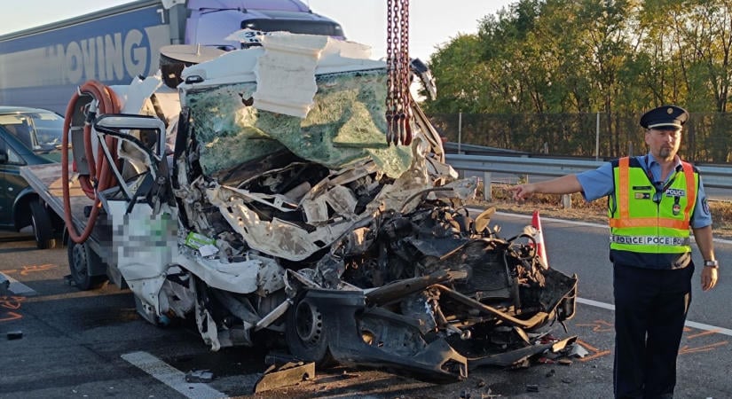 Fiatal kecskeméti férfi vesztette életét az M5-ösön – megrázó részletek és fotók a balesetről