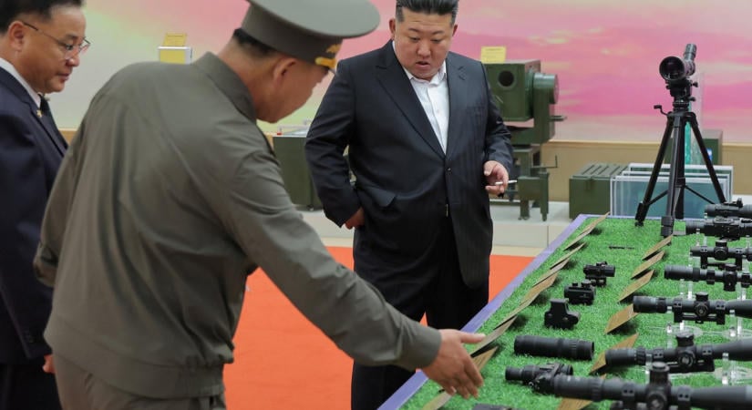 Most lesz baj: Észak-Korea éles fegyvert adott a mesterséges intelligencia kezébe