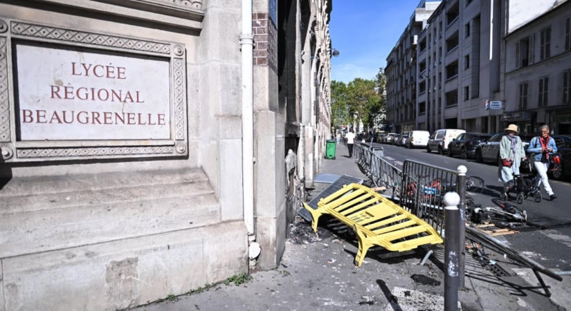 Zárva lesz a francia iskolák jelentős része a diáklázadás miatt
