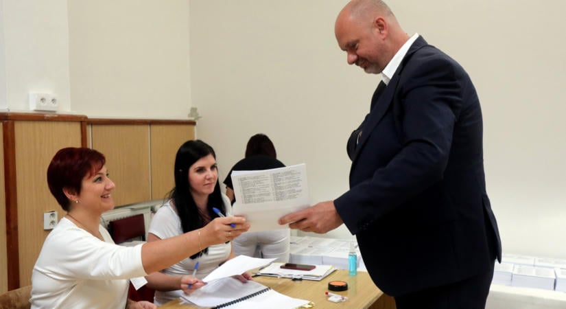 Nehéz meccsre készül a felvidéki magyar párt, jövőjéről dönthet a voksolás