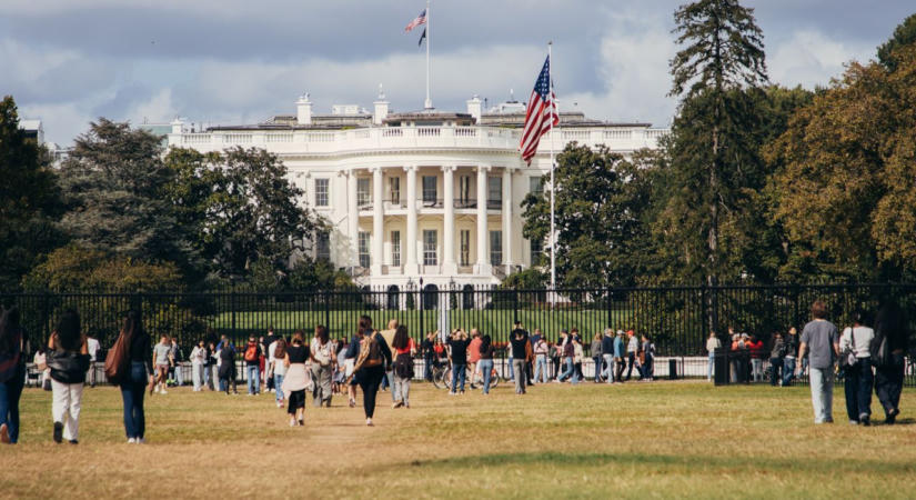 Hozzálátott az USA Irán globális gazdasági elszigeteléséhez