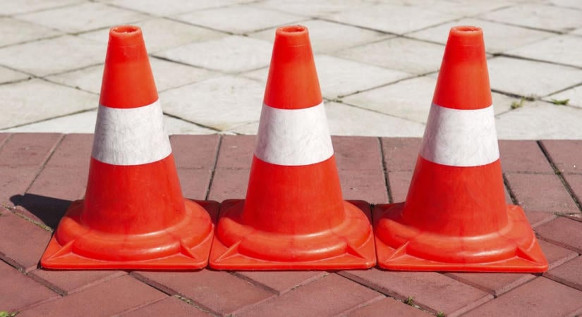 Nyolc hónapra lezárják Algyőn ezt az utcán, a buszok útvonala is változik