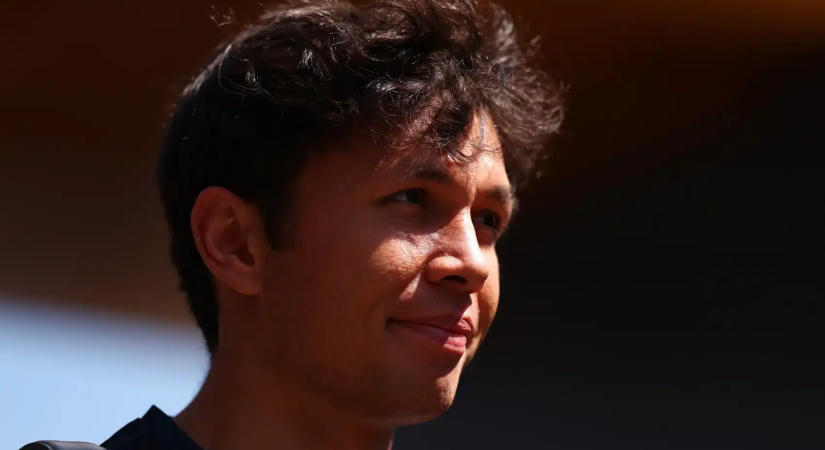 Albon már kielemezte Hamilton új kutyáját és saját furcsa becenevét is elárulta