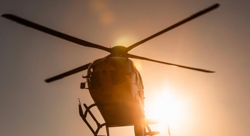 Épületek közé zuhant egy helikopter, többen meghaltak