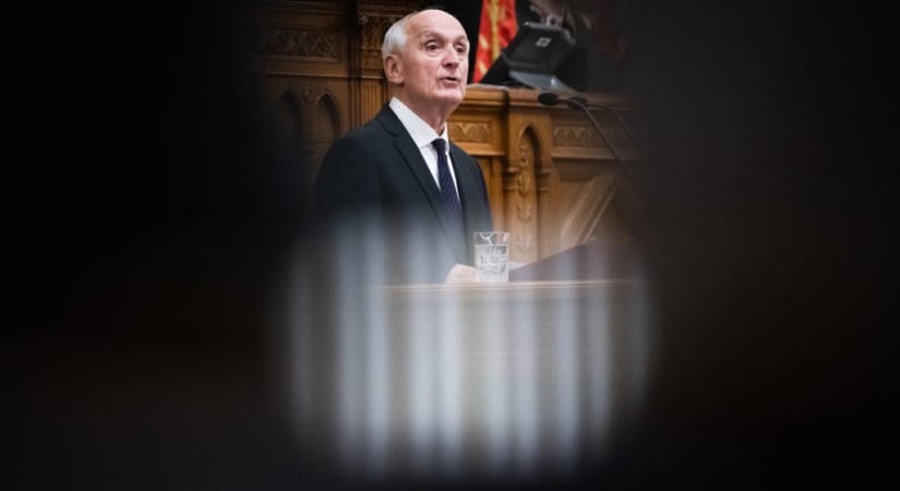 Baka András a 22-es csapdájában: két és fél hónapon belül működésképtelen lehet az ügyészség