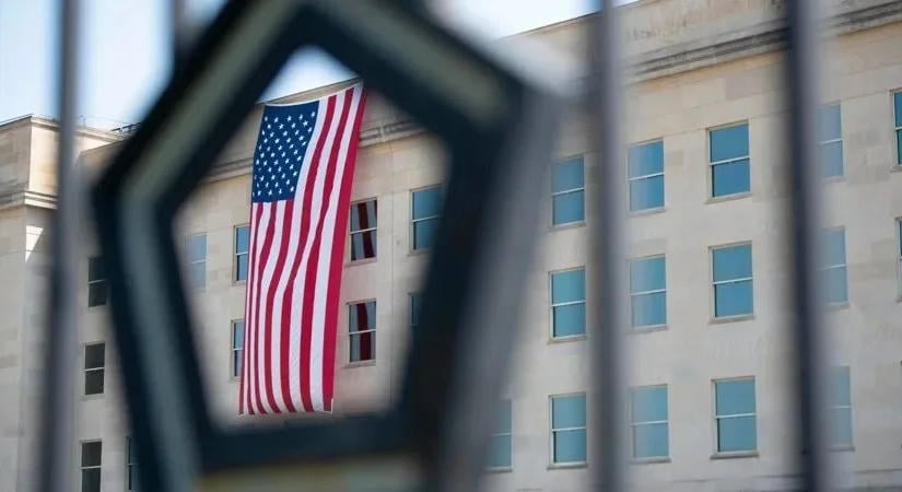 A Pentagon az Ukrajnának szánt 400 millió dolláros keretösszeg szinte teljes egészére szerződést kötött