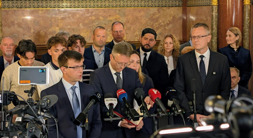 Úgy hápog, mint egy titkos kampányfinanszírozás