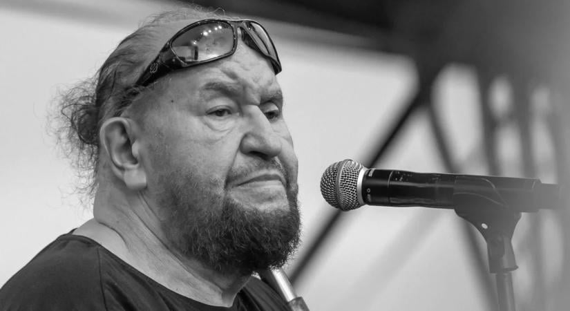 Megérkezett az első fotó Deák Bill Gyula temetéséről - Hatalmas tömeg búcsúzik a legendás énekestől