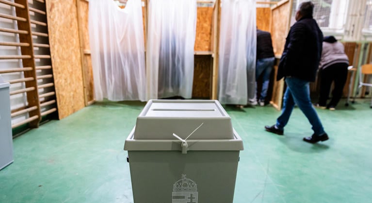 Akkora feszültség alakult ki több településen, hogy időközi választásokat kell tartani
