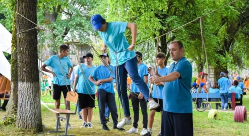 Lubinec vizsgálatot követel a kárpátaljai Artek tábor méltatlan körülményei miatt