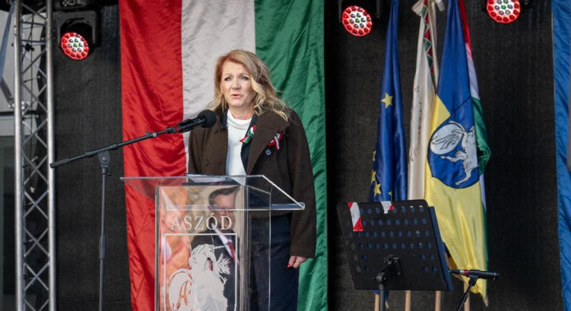 Hiába oszlatta fel magát az aszódi testület, Győrfiné dr. Hajdú Szilvia szerint szabálytalanul vezették le az ülést