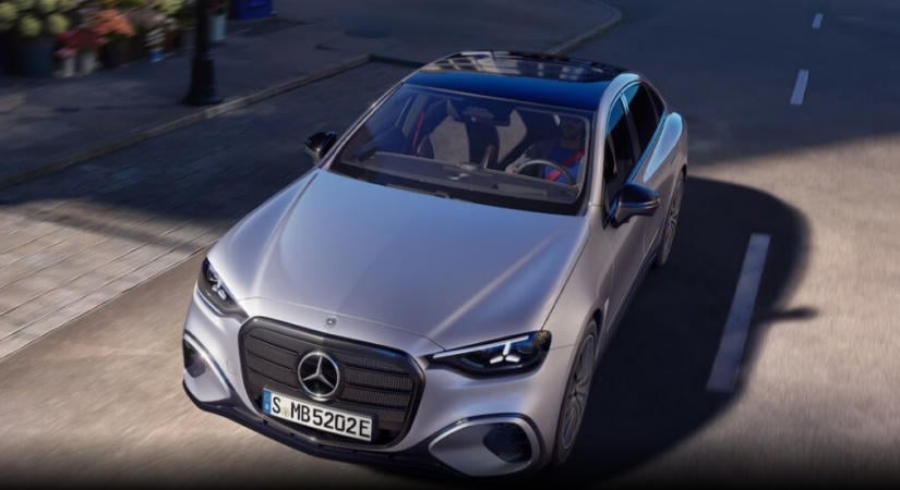 AZ ÚJ, TISZTÁN ELEKTROMOS MERCEDES-BENZ C-OSZTÁLY