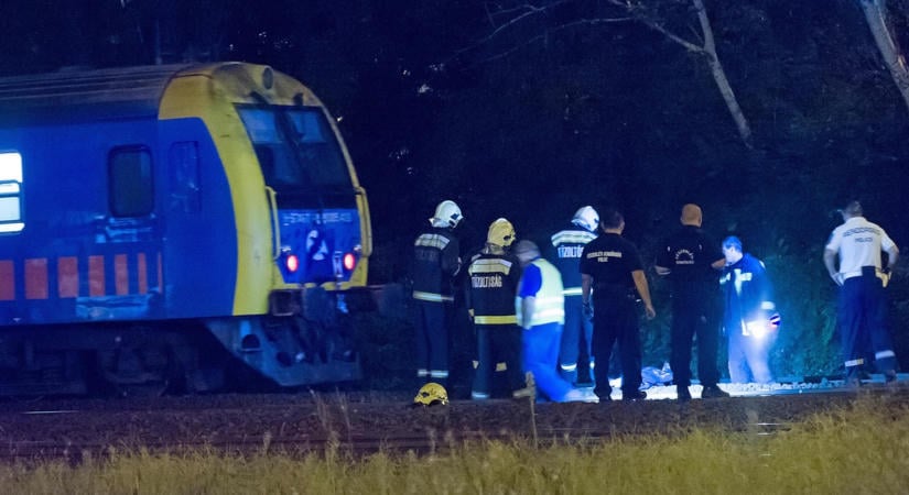 Tragédia a síneken: még percek múltán is vonatok haladtak át a péceli gázolás helyszínén, nem állt le a forgalom