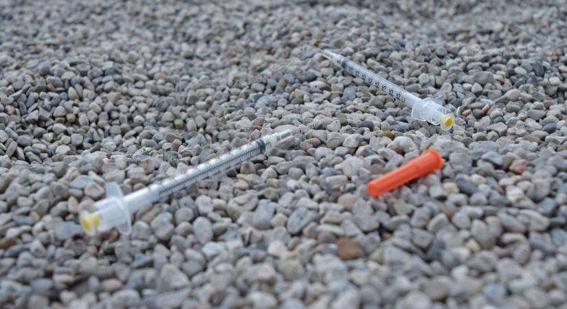 Aggasztó: veszélyes fecskendőket találtak Tatabányán videó