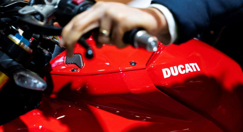 Teljesen átrendezi birodalmát a Volkswagen, a Ducati is távozhat