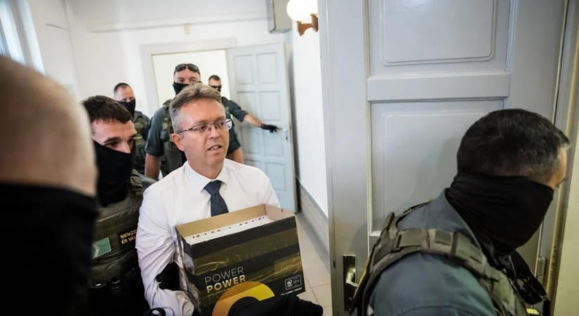 Letartóztatták Hankó Balázst, a NAV házkutatást tartott az otthonában